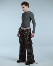 Load image into Gallery viewer, Rolled Waistband Camo  Pants
